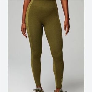 Fabletics Olive Seamless Ultra HW Sport Stripe 7/8 Leggings